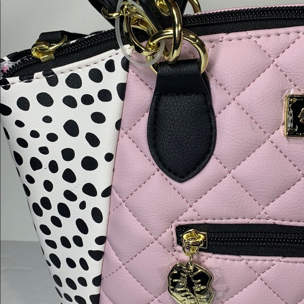 NWT. Betsey Johnson satchel quilted w/animal print - Picture 3 of 8